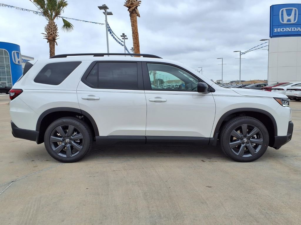 New 2026 Honda Pilot Sport image 8