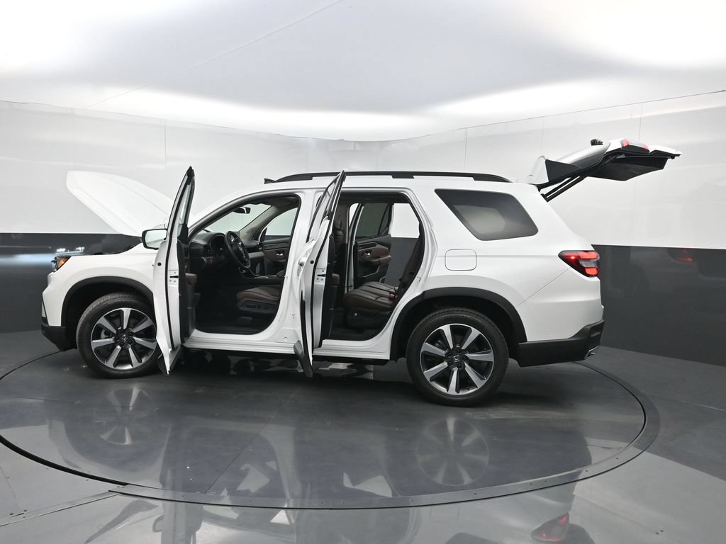 Used 2024 Honda Pilot Elite image 40