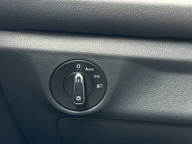 Certified 2025 Volkswagen Jetta S image 40