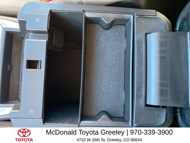 Used 2023 Ford Explorer Limited image 21