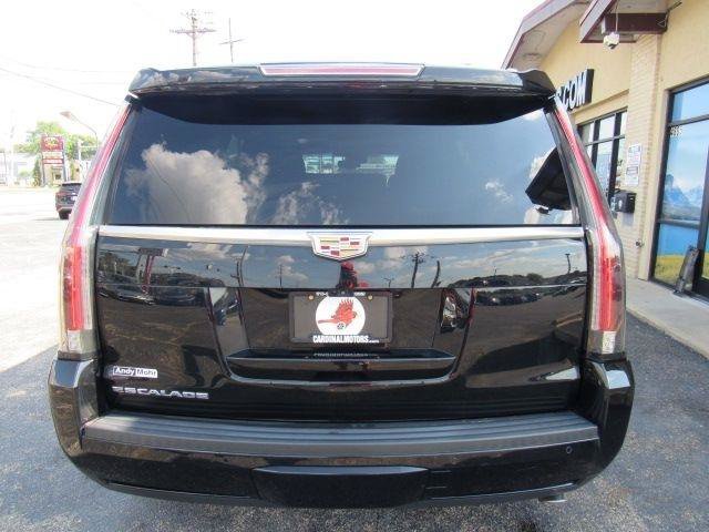 Used 2017 Cadillac Escalade Premium Luxury w/ LPO, Radiant Package AWD/4WD image 13