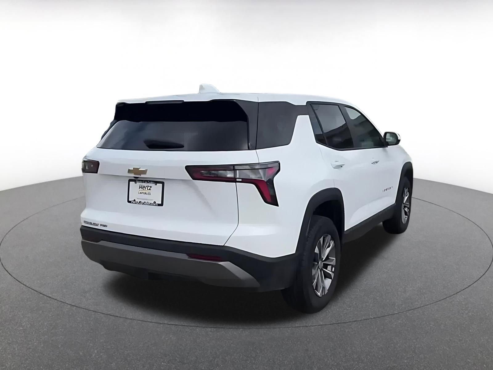 Used 2025 Chevrolet Equinox LT AWD/4WD image 12