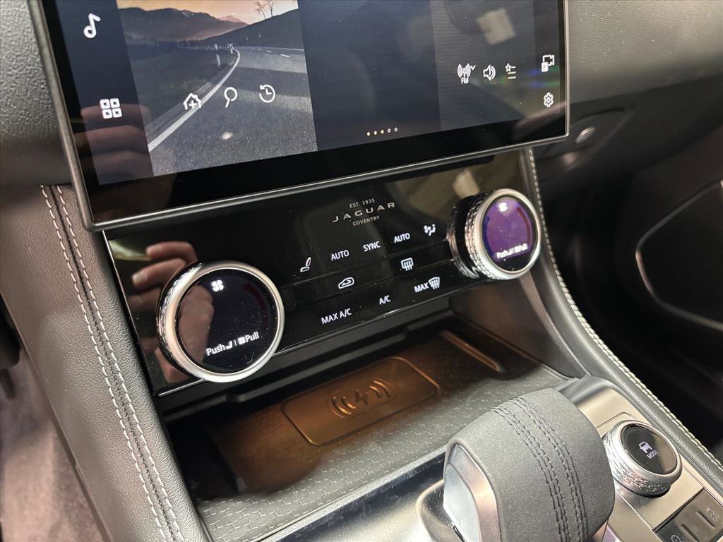 New 2026 Jaguar F-PACE R-Dynamic S image 16