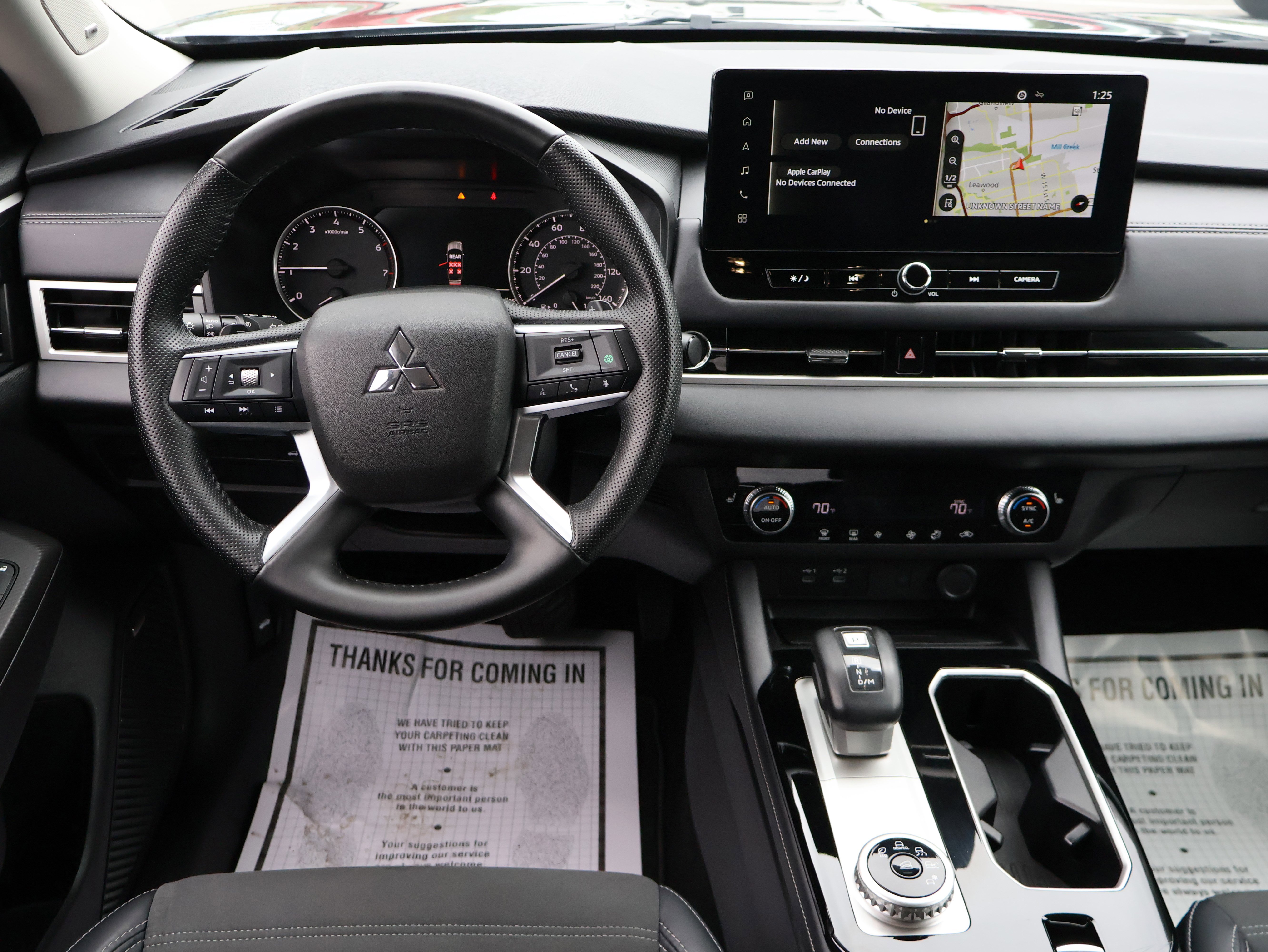 Used 2025 Mitsubishi Outlander SE image 19