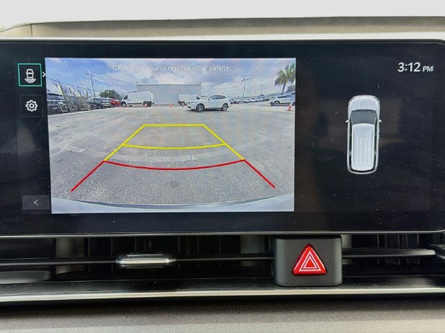 Used 2025 Kia Carnival EX FWD image 33