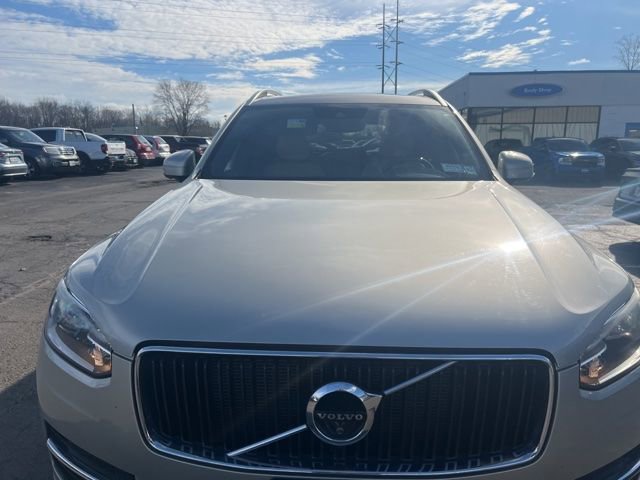 Used 2016 Volvo XC90 T6 Momentum w/ Vision Package image 3