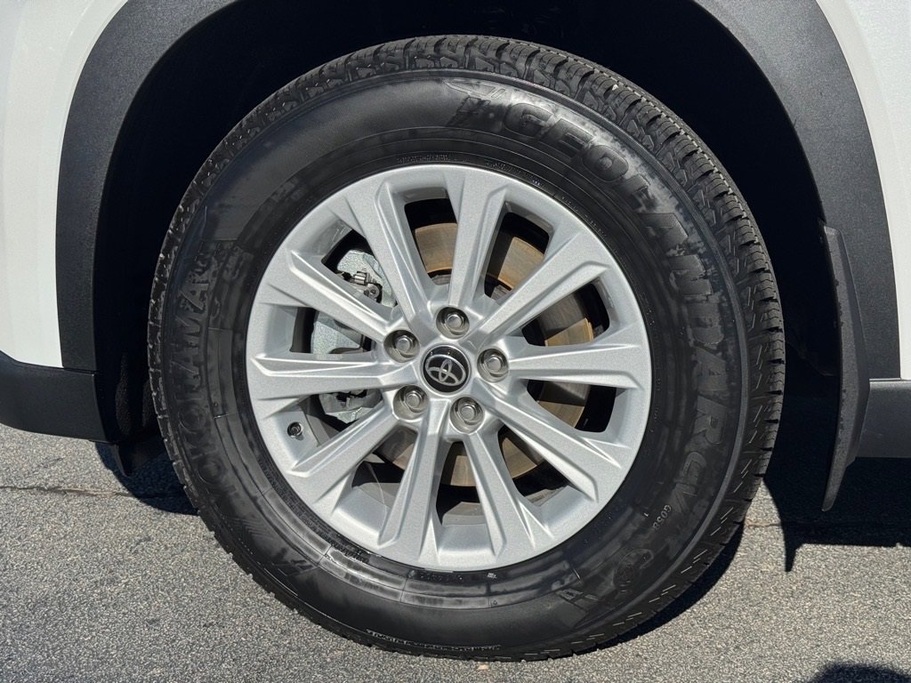 Used 2024 Toyota Grand Highlander XLE image 9