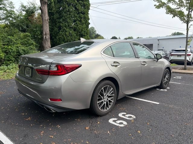 Used 2016 Lexus ES 350 w/ Premium Package w/Wood Trim FWD image 3