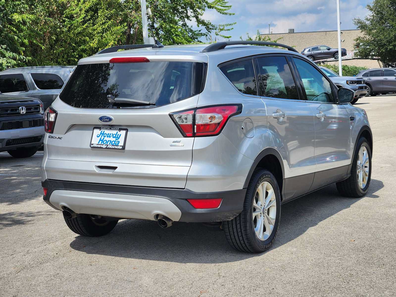 Used 2018 Ford Escape SE w/ SE Sync 3 Package FWD image 6
