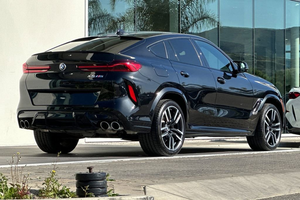 Used 2021 BMW X6 M w/ Executive Package image 3