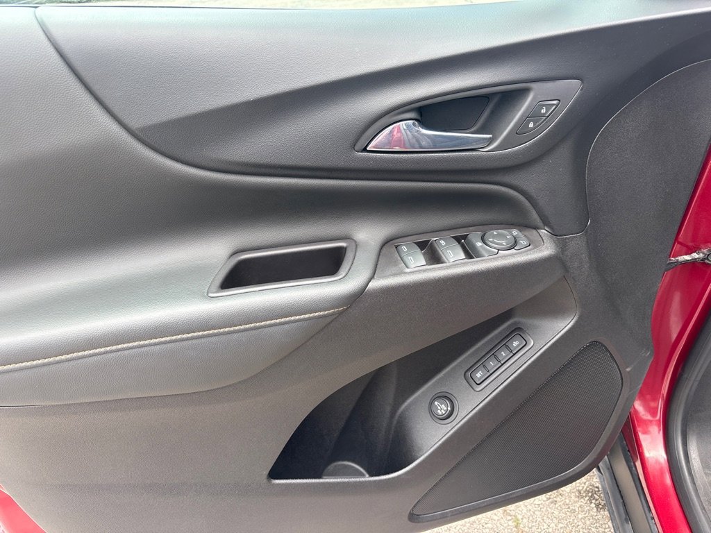 Used 2021 Chevrolet Equinox Premier image 16