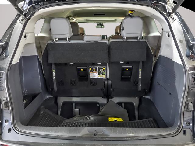 Certified 2024 Toyota Sienna XLE image 23