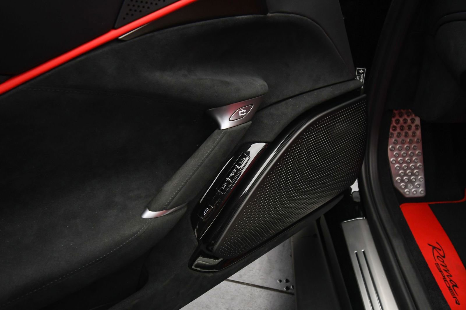 Certified 2025 Ferrari Roma Spider image 51