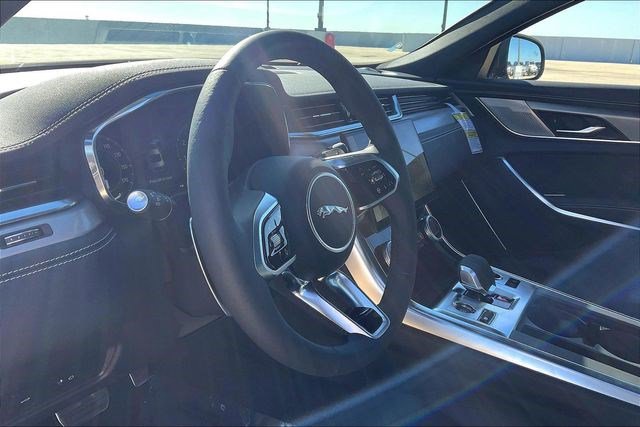 New 2024 Jaguar XF R-Dynamic SE image 7