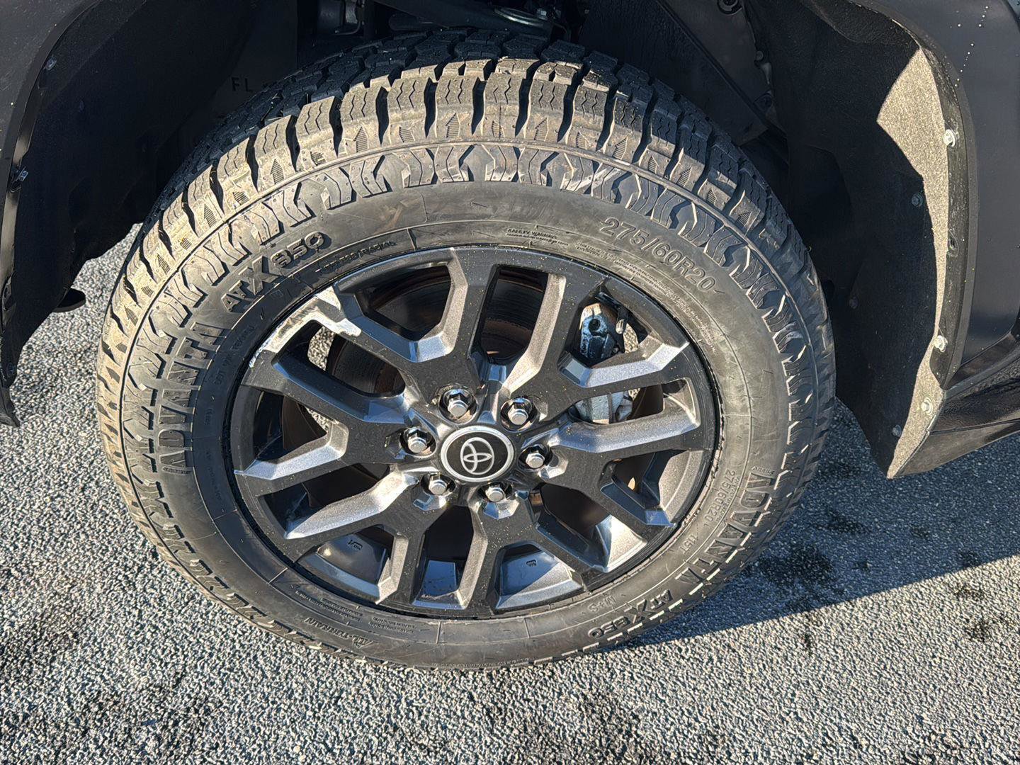 Used 2022 Toyota Tundra Platinum w/ Advanced Package image 32