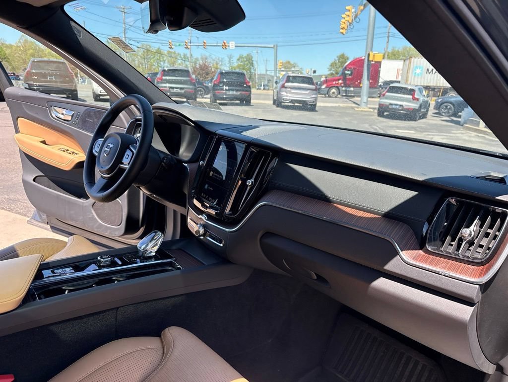 Certified 2023 Volvo XC60 B6 Ultimate AWD/4WD image 34