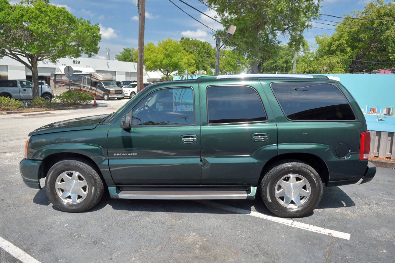 Used 2002 Cadillac Escalade AWD image 7