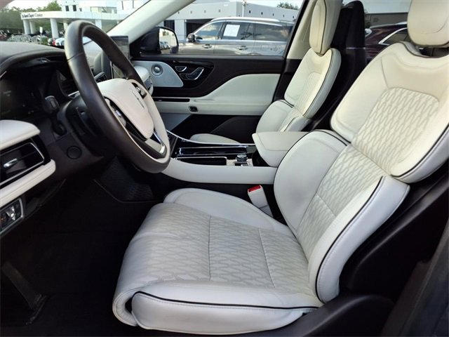 Certified 2023 Lincoln Aviator Black Label image 5