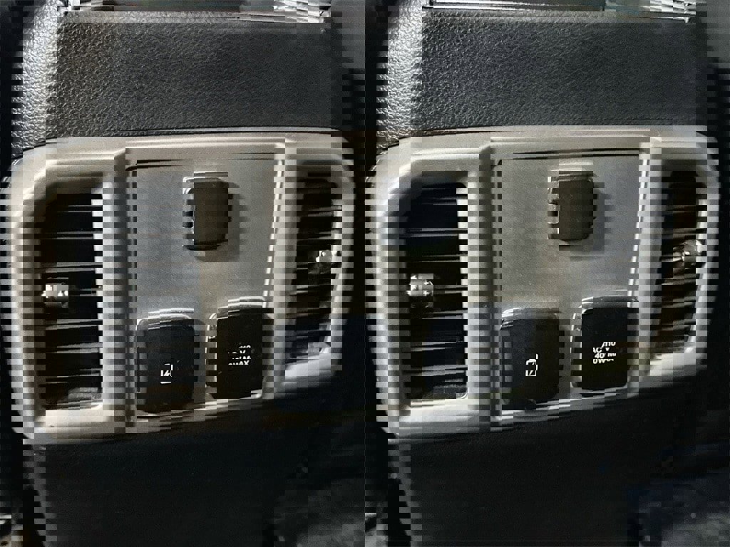 Used 2019 Ford F150 Lariat image 27