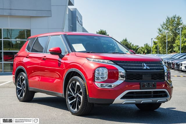 Used 2022 Mitsubishi Outlander SE AWD/4WD image 1