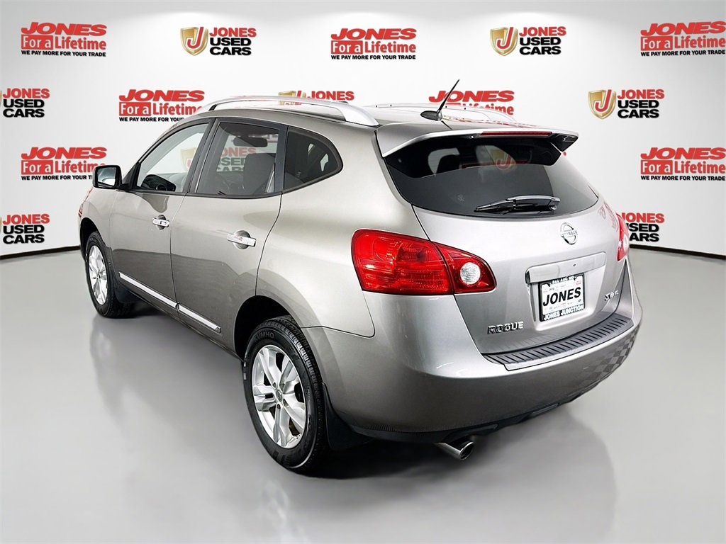 Used 2013 Nissan Rogue SV w/ Premium Pkg image 2