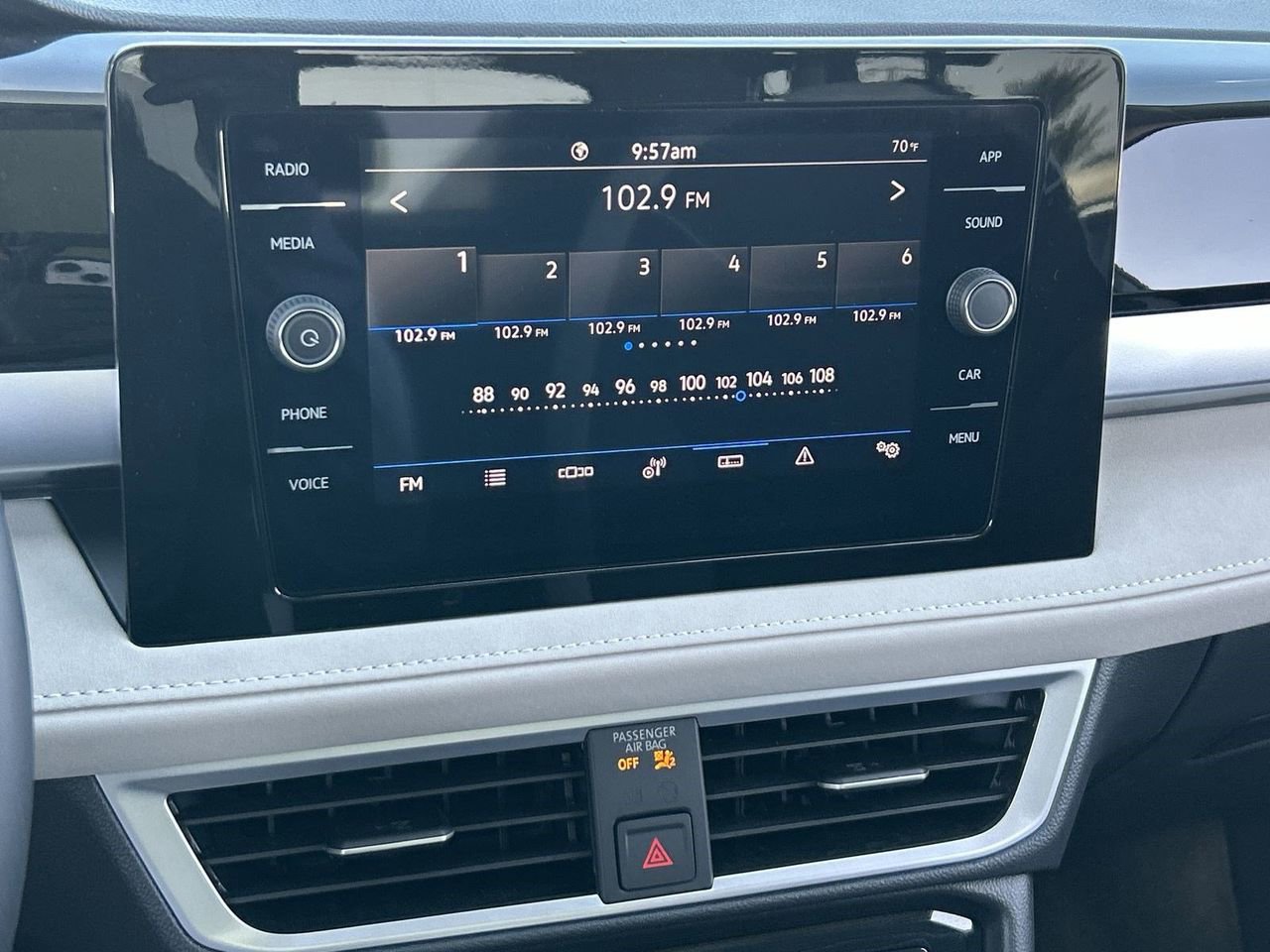 New 2026 Volkswagen Taos SE image 22