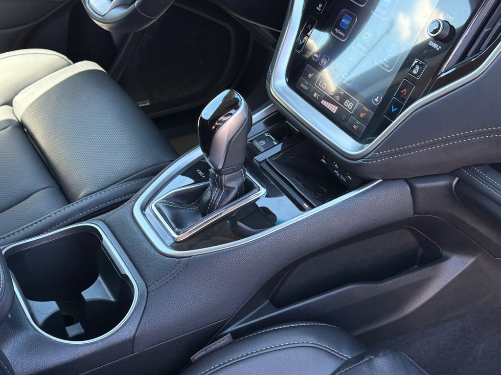 Certified 2022 Subaru Outback Limited AWD/4WD image 18