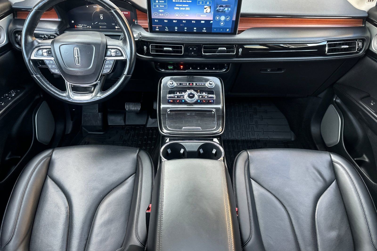 Used 2022 Lincoln Nautilus Reserve w/ Equipment Group 202A image 12