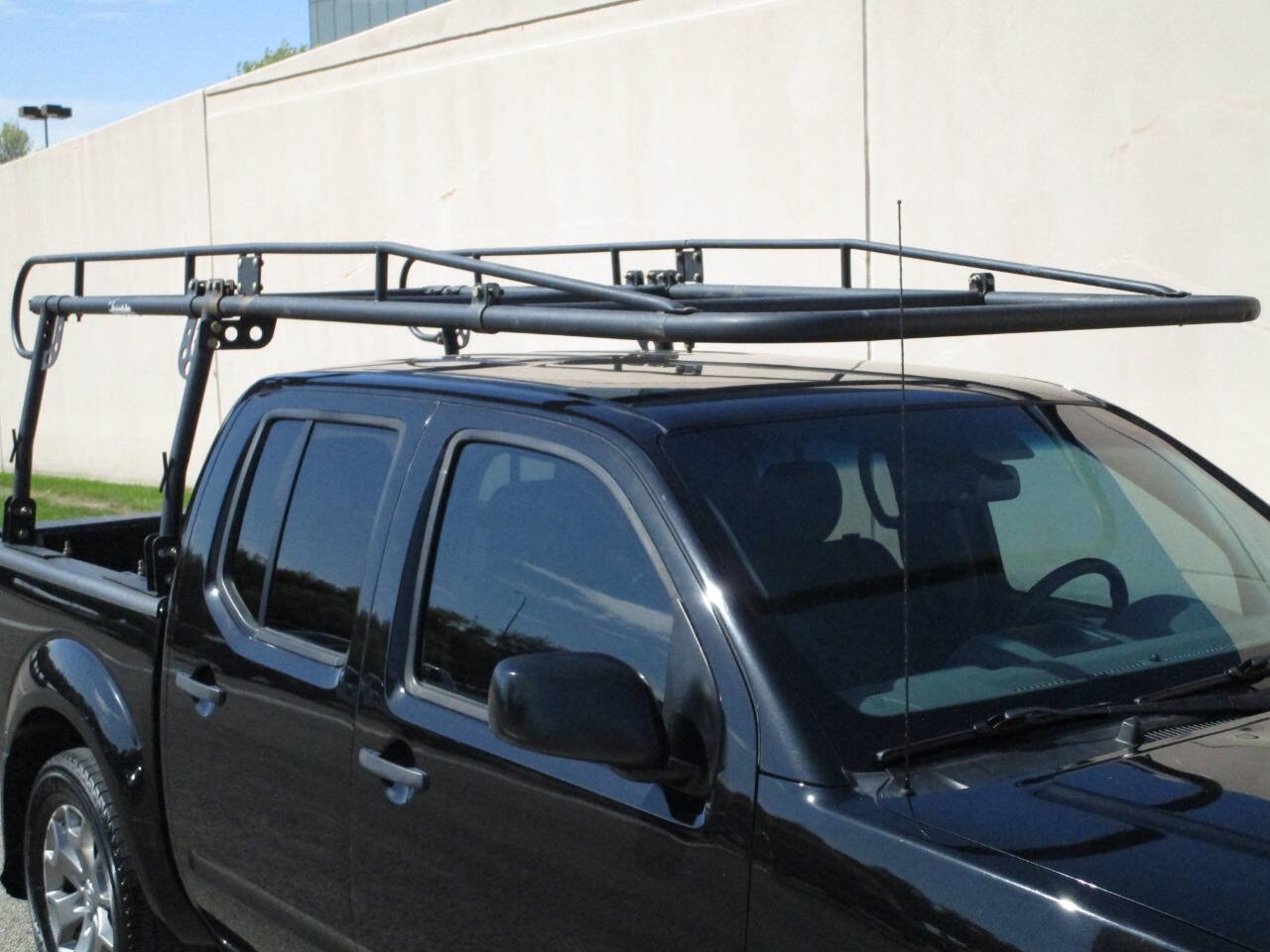 Used 2021 Nissan Frontier SV image 8