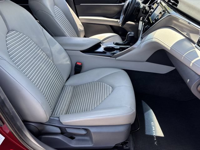 Used 2018 Toyota Camry SE FWD image 11
