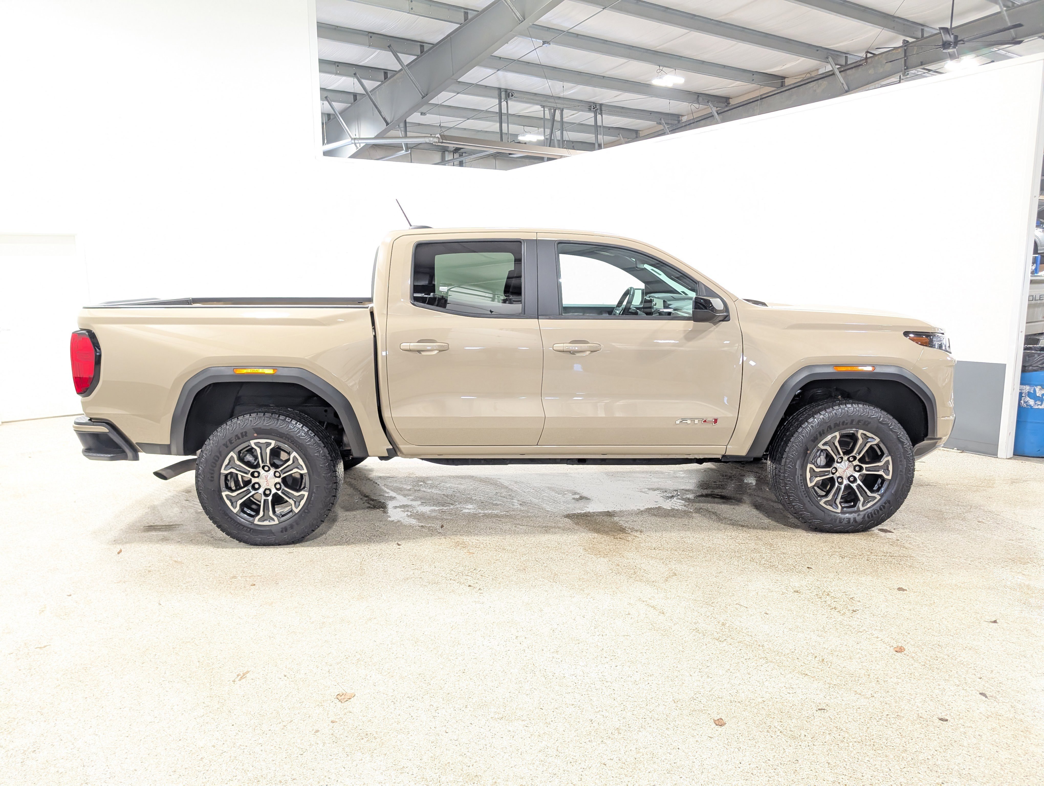 Used 2023 GMC Canyon AT4 w/ AT4 Premium Package image 2