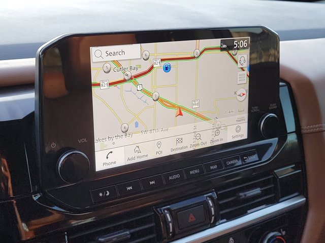 Used 2023 Nissan Pathfinder Platinum image 18