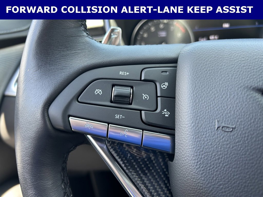 Used 2024 Cadillac XT6 Sport w/ Technology Package image 17