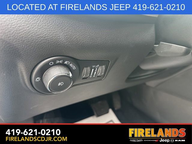 Used 2022 Jeep Compass Limited image 21