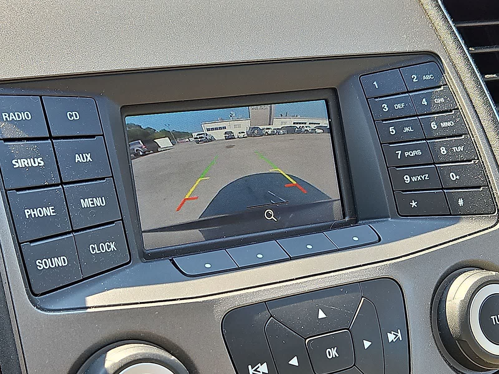 Used 2018 Ford Taurus SE FWD image 20