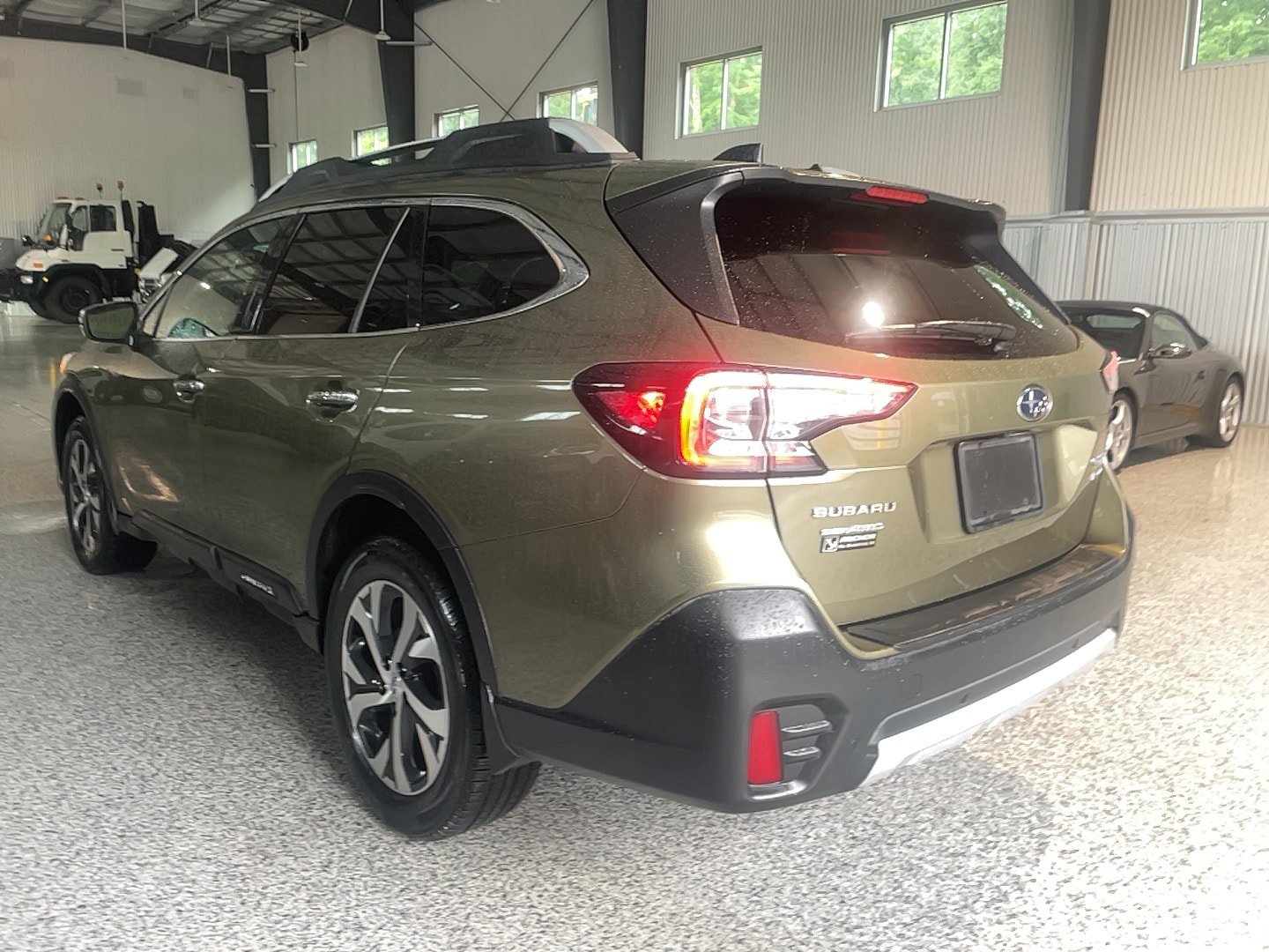 Used 2020 Subaru Outback Touring AWD/4WD image 19