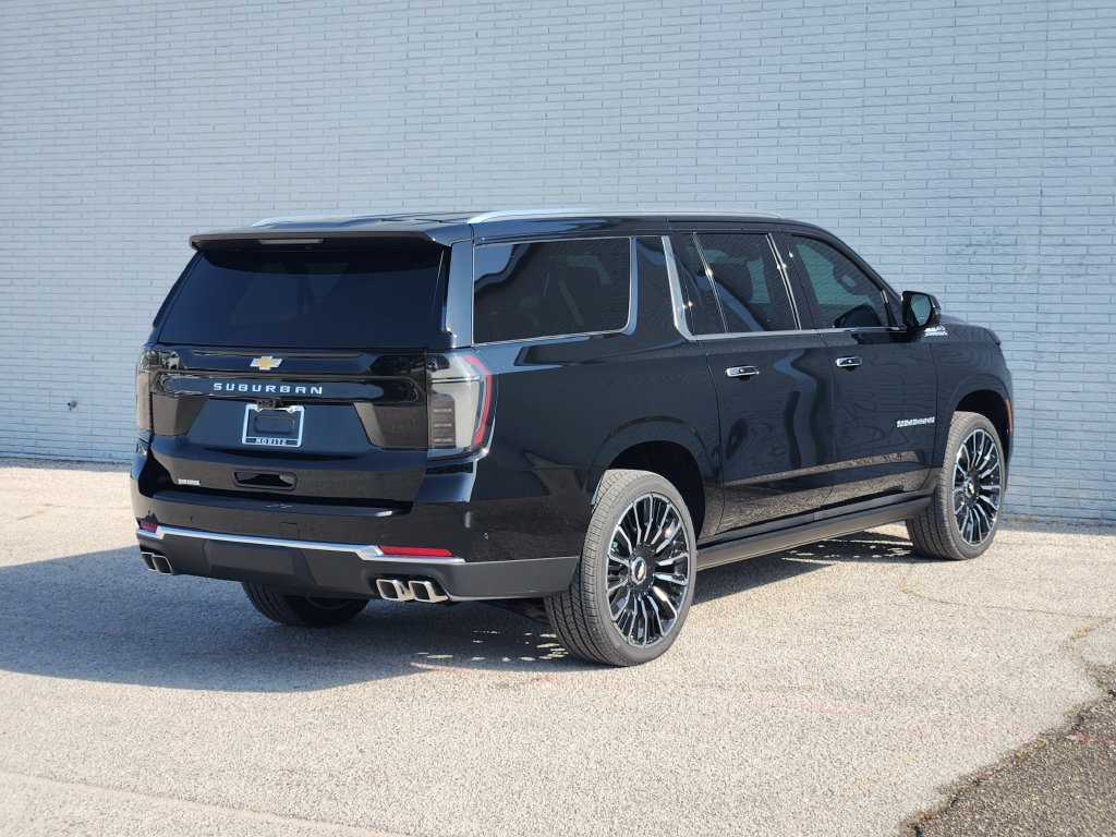 New 2026 Chevrolet Suburban High Country AWD/4WD image 4