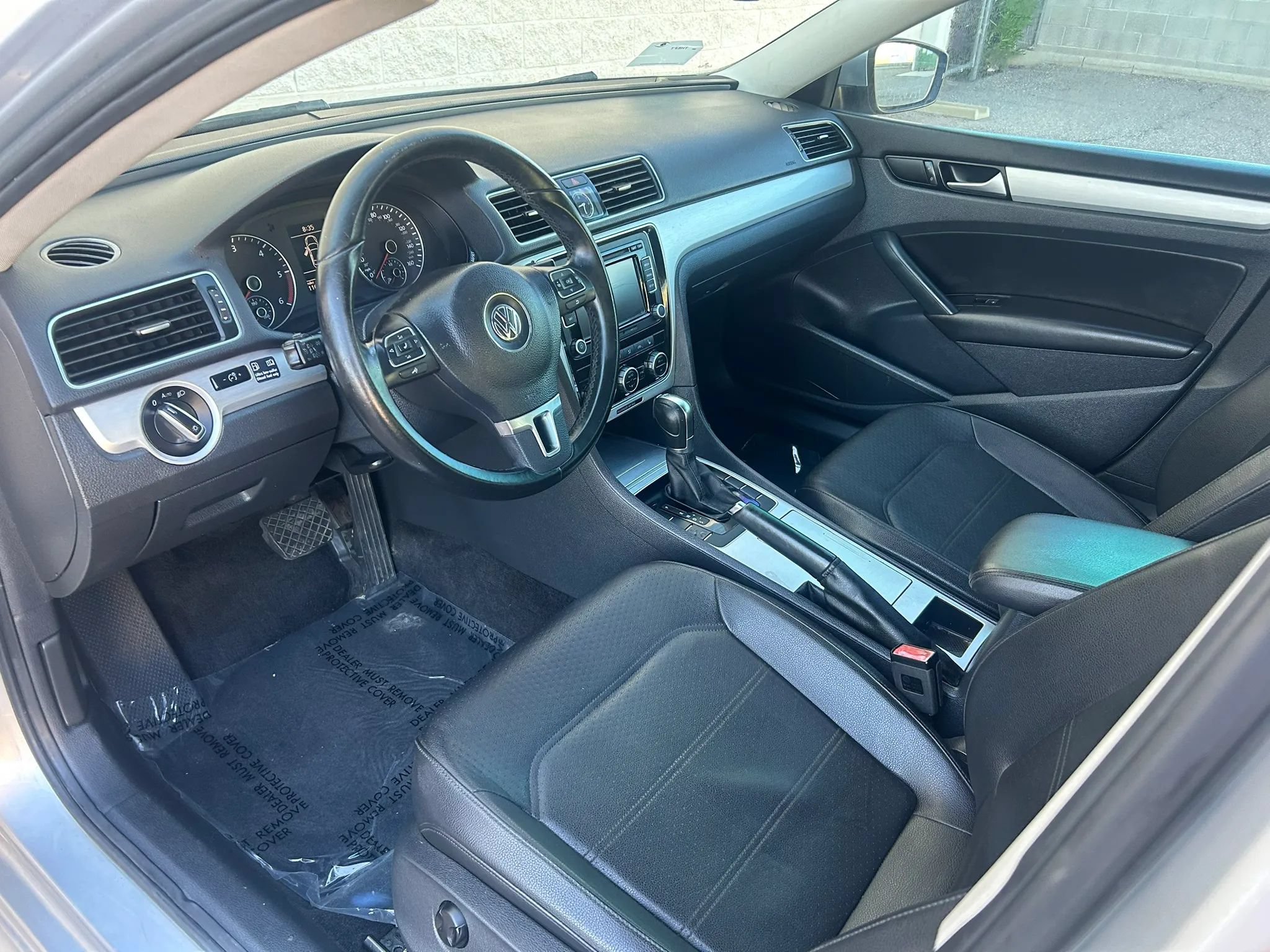 Used 2012 Volkswagen Passat TDI SE FWD image 9