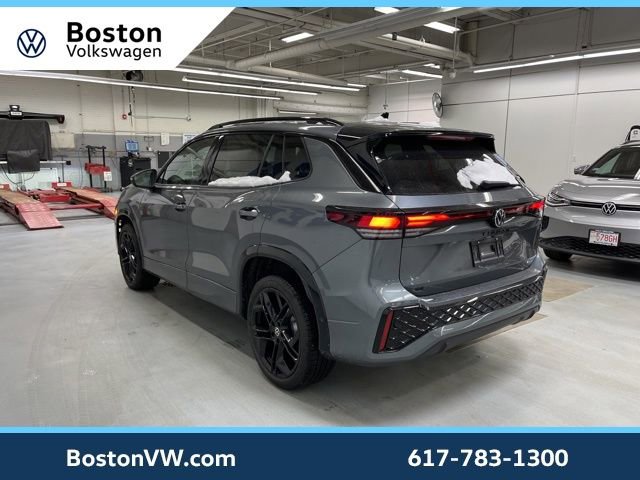 New 2026 Volkswagen Tiguan SE R-Line image 2