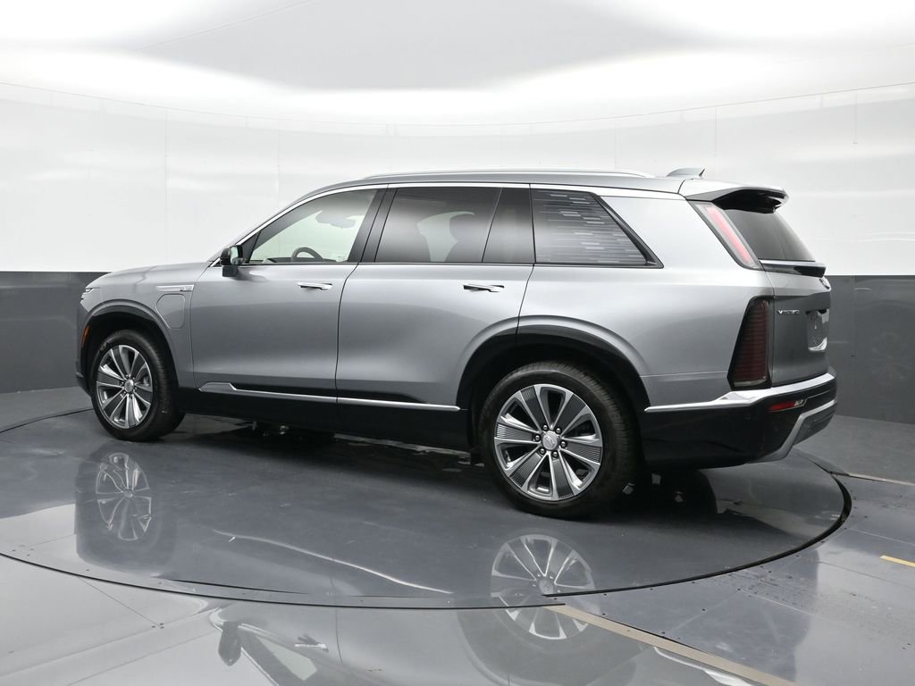 Certified 2026 Cadillac Vistiq Luxury image 2
