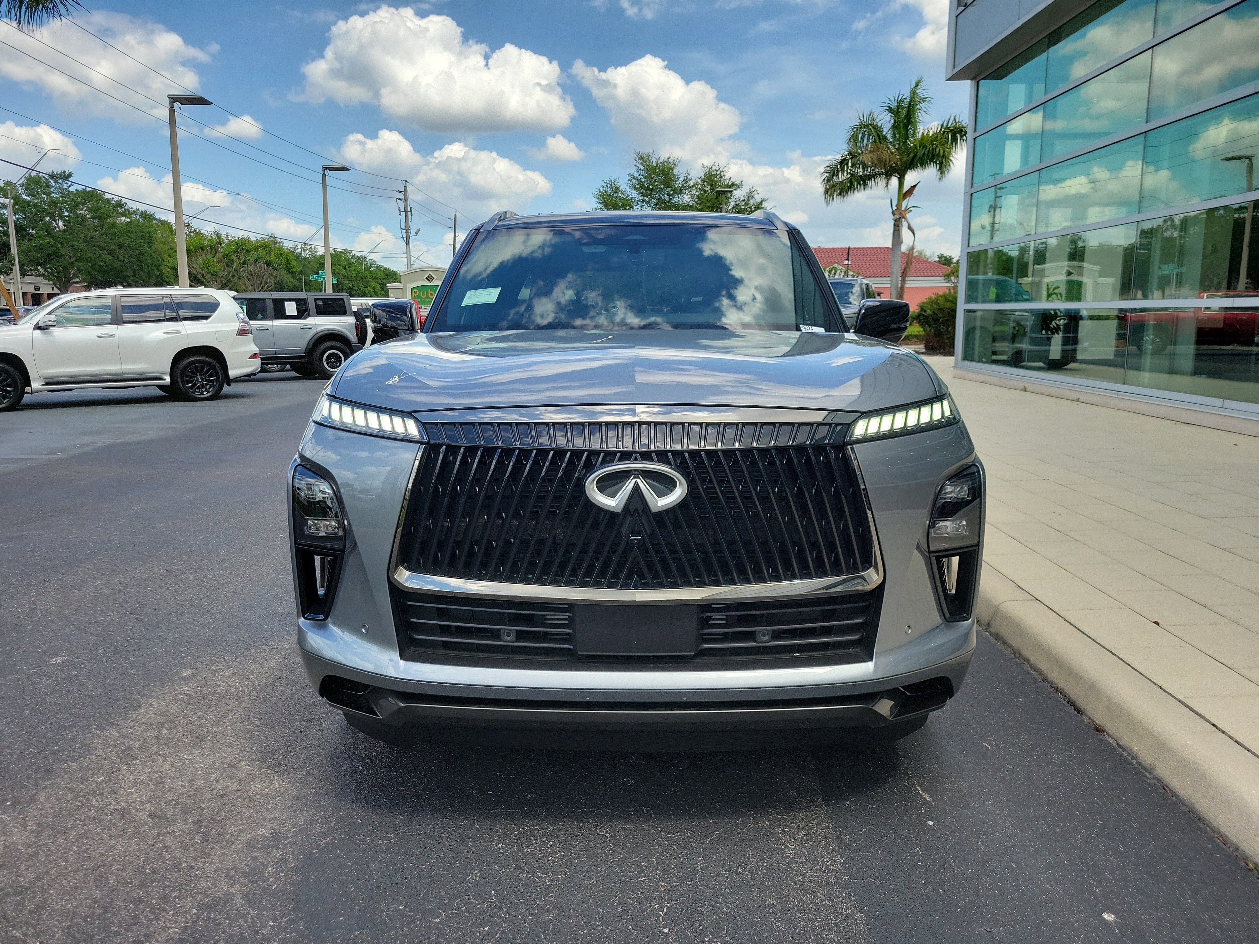 New 2026 INFINITI QX80 Autograph w/ Premium Cargo Package AWD/4WD image 2
