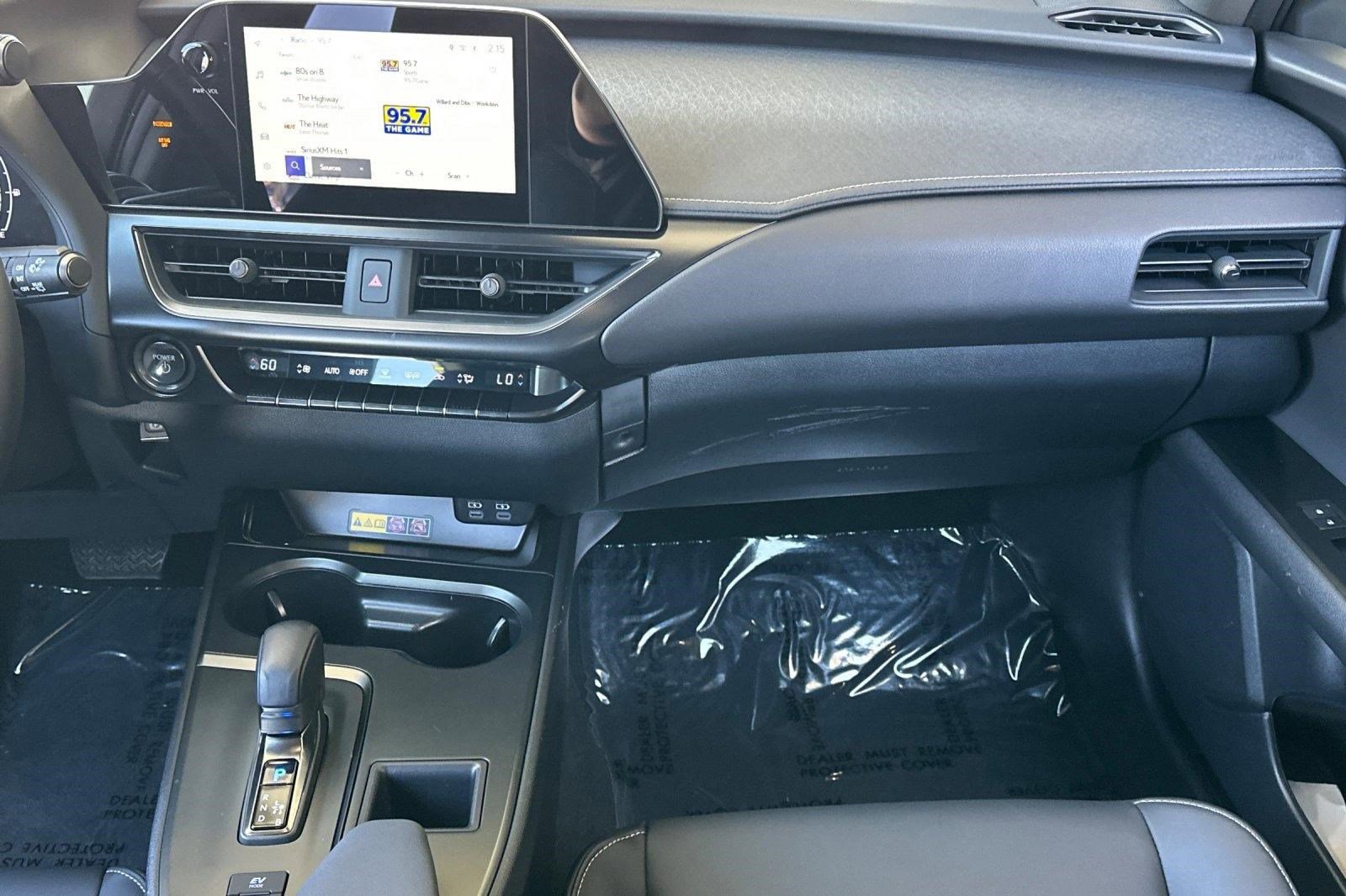 Certified 2025 Lexus UX 300h FWD w/ Accessory Package (Z2) image 29