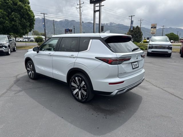 Used 2025 Mitsubishi Outlander SE AWD/4WD image 5