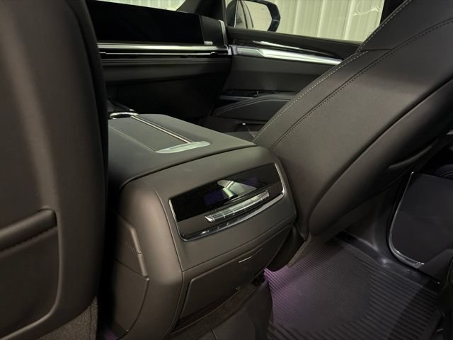 Used 2026 Cadillac Escalade 2WD image 17