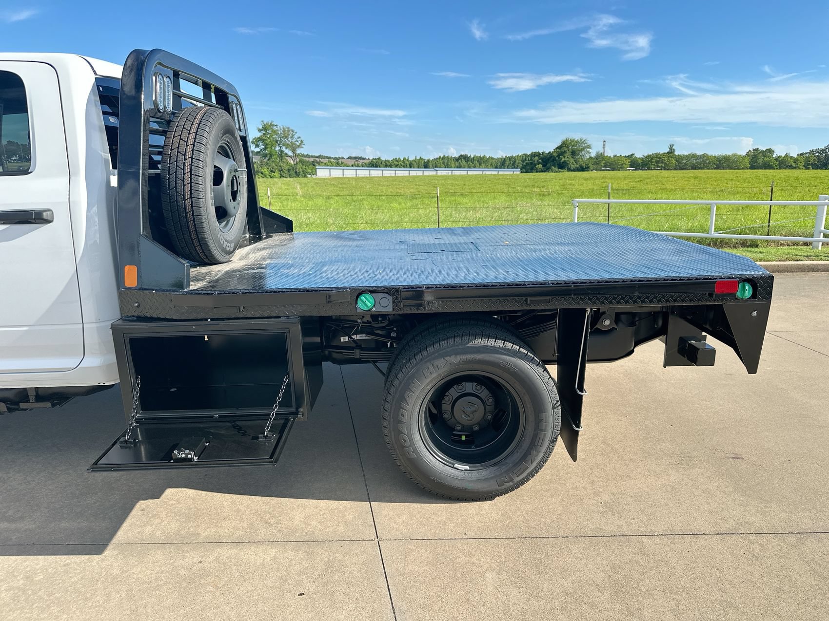 New 2026 RAM 3500 Tradesman AWD/4WD image 21