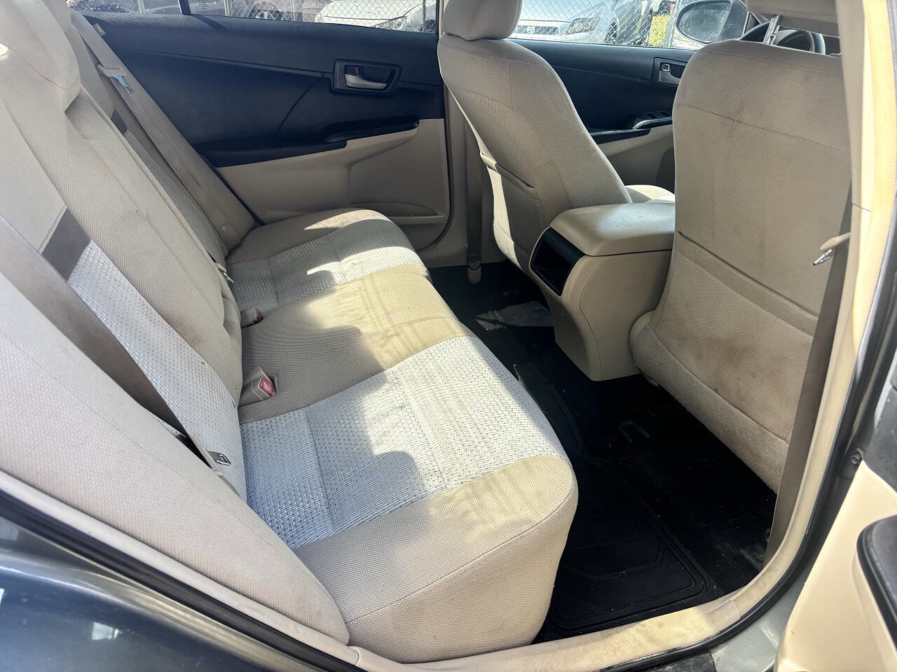 Used 2012 Toyota Camry L FWD image 4