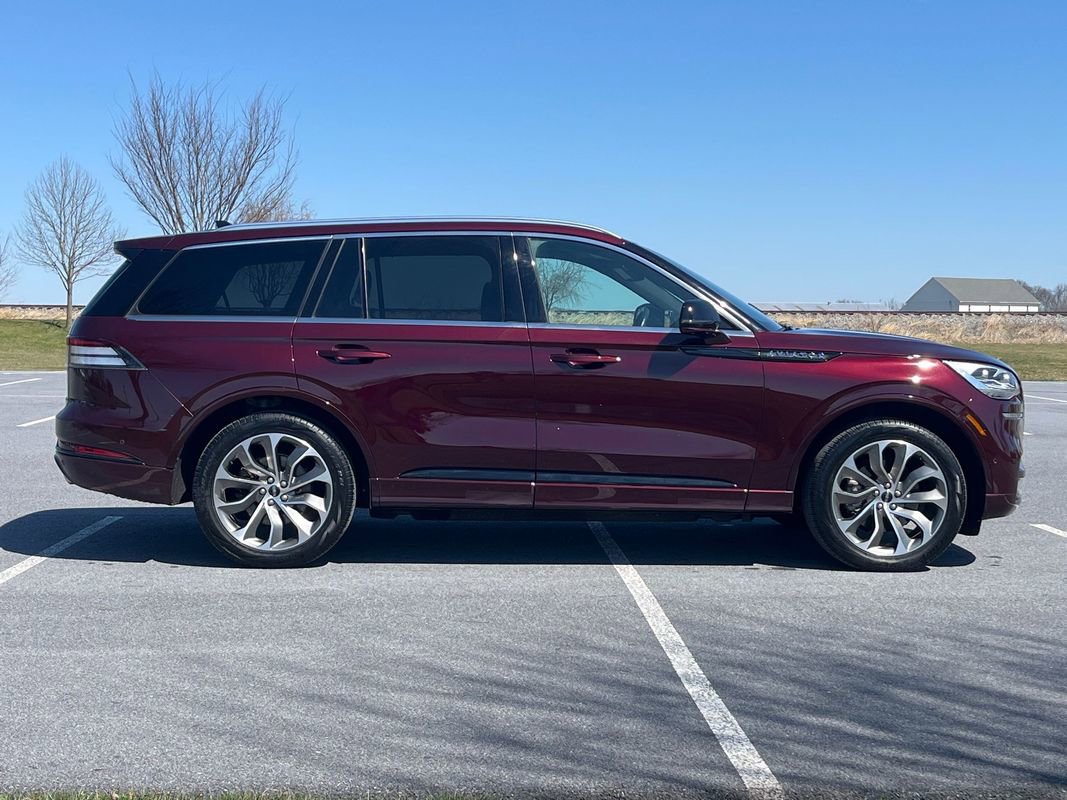 Used 2021 Lincoln Aviator Grand Touring w/ Equipment Group 301A image 9