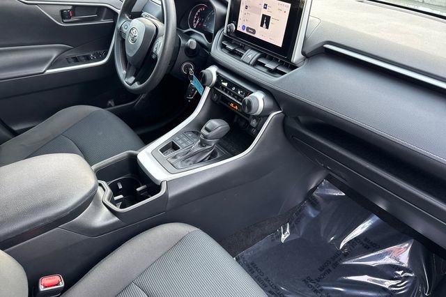 Used 2023 Toyota RAV4 LE image 19