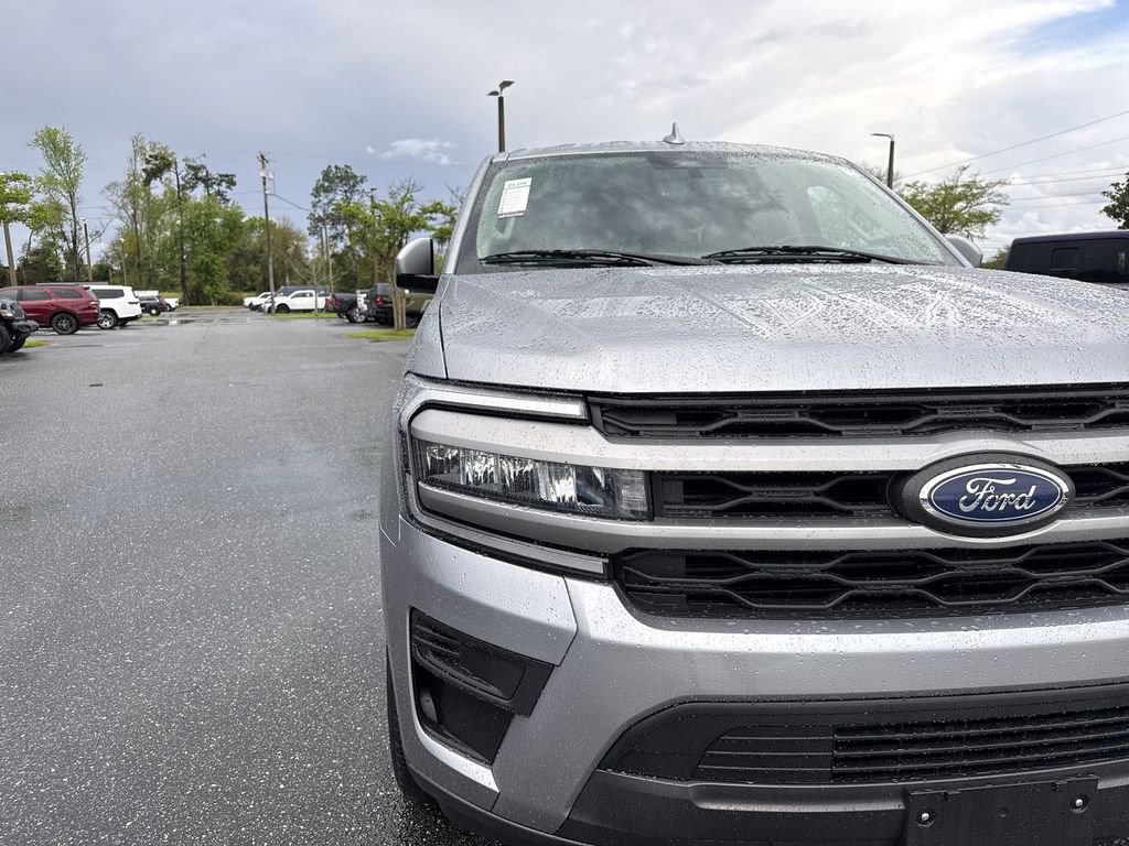 Used 2024 Ford Expedition Max XLT image 9