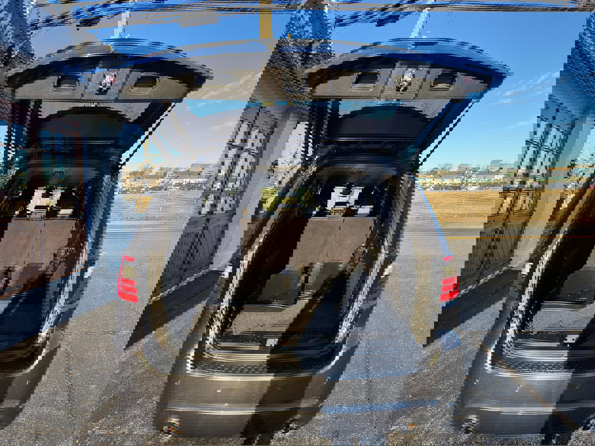 Used 2018 Dodge Durango GT image 33